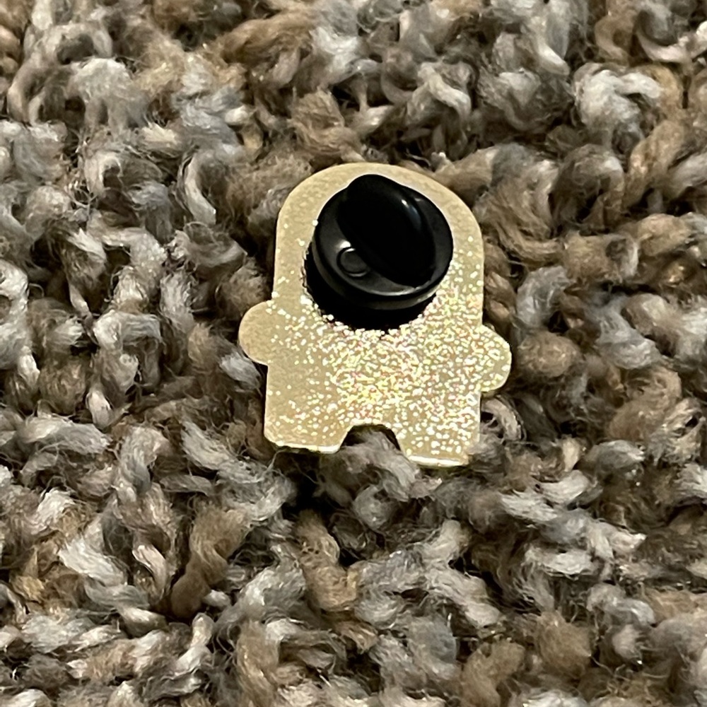 Amazon Pin - Picture 2 of 2